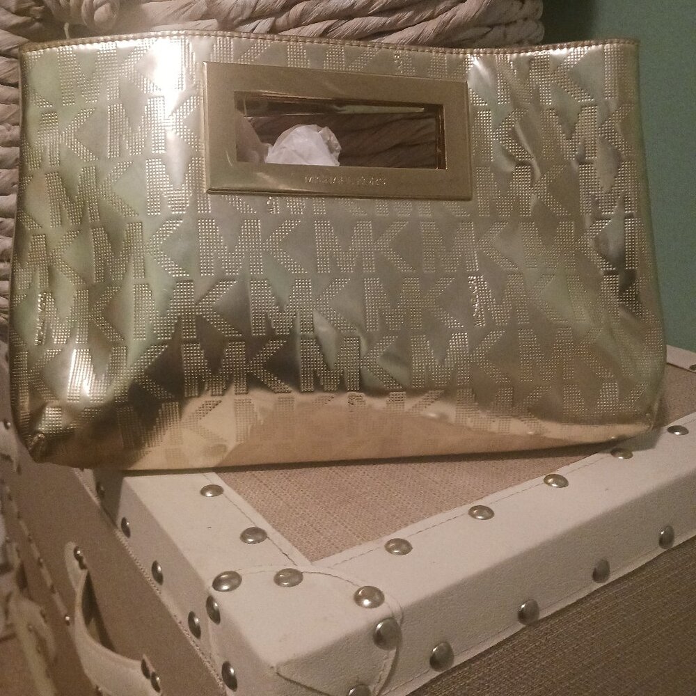 MK Clutch